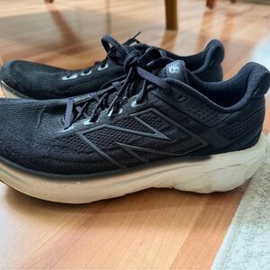 New Balance Fresh Foam X 1080v13 Mens Black White Size 12 Shoes